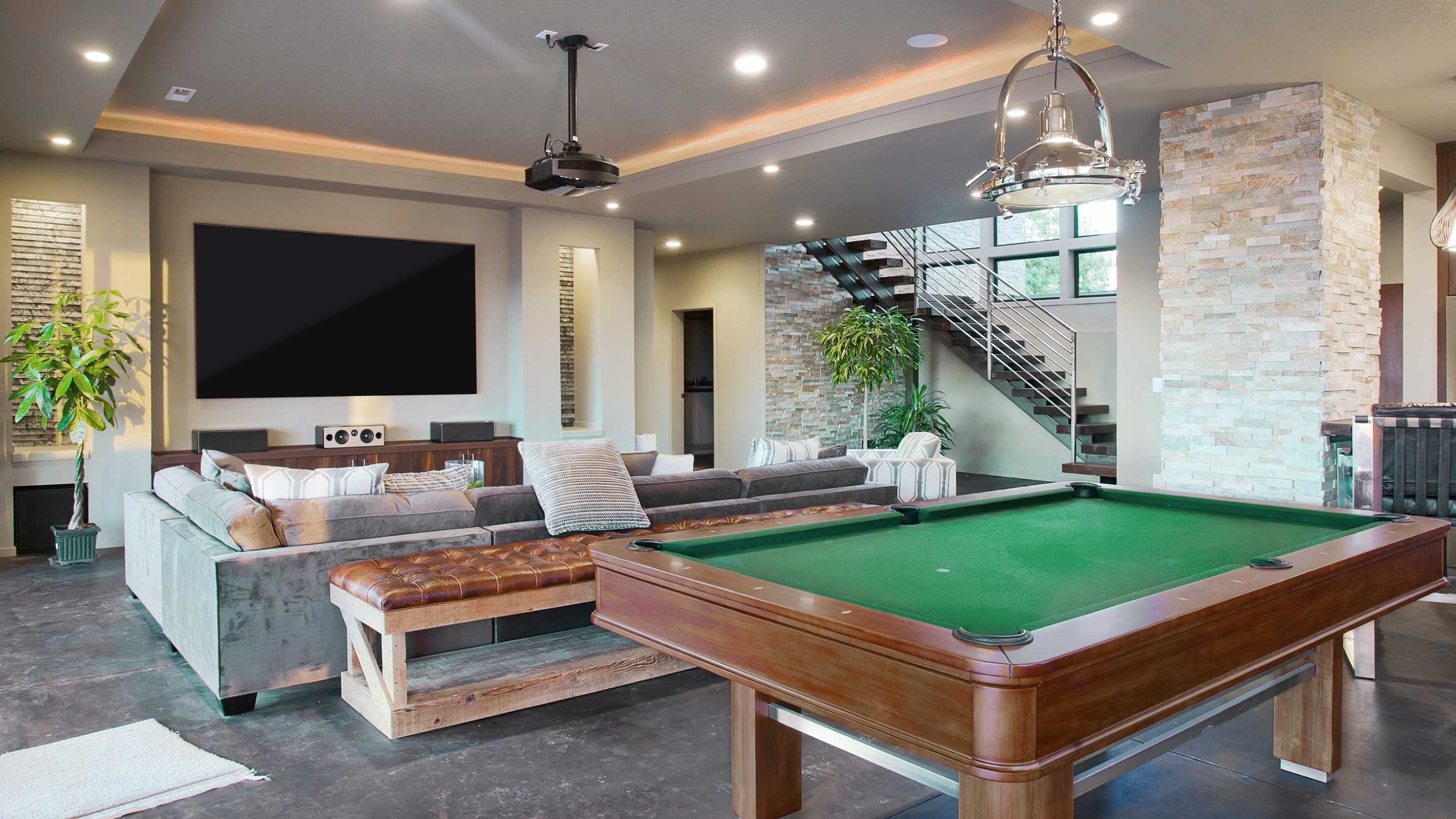 Game Room, Pool Table, TV, Projector